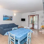 Casa San Teodoro بيت للعطل Lu Lioni